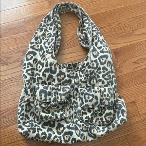 “Viral” No Boundaries Leopard Hobo Bag